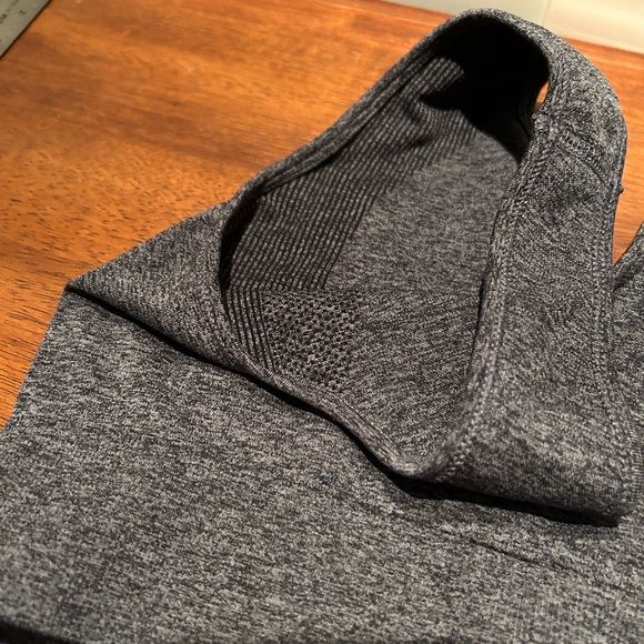 Gray H&M sports bra, Medium. - Picture 5 of 5